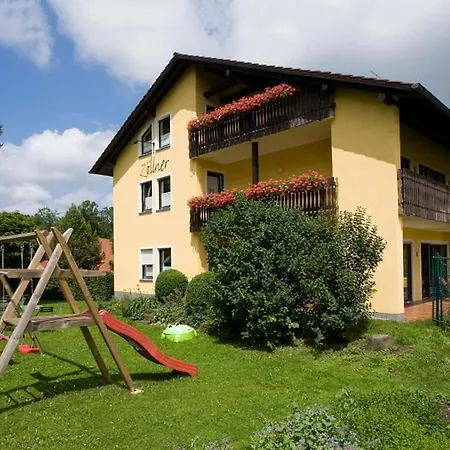 Zoellner Garni * Weismain