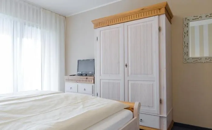 Zöllner Garni Pensionat 3*